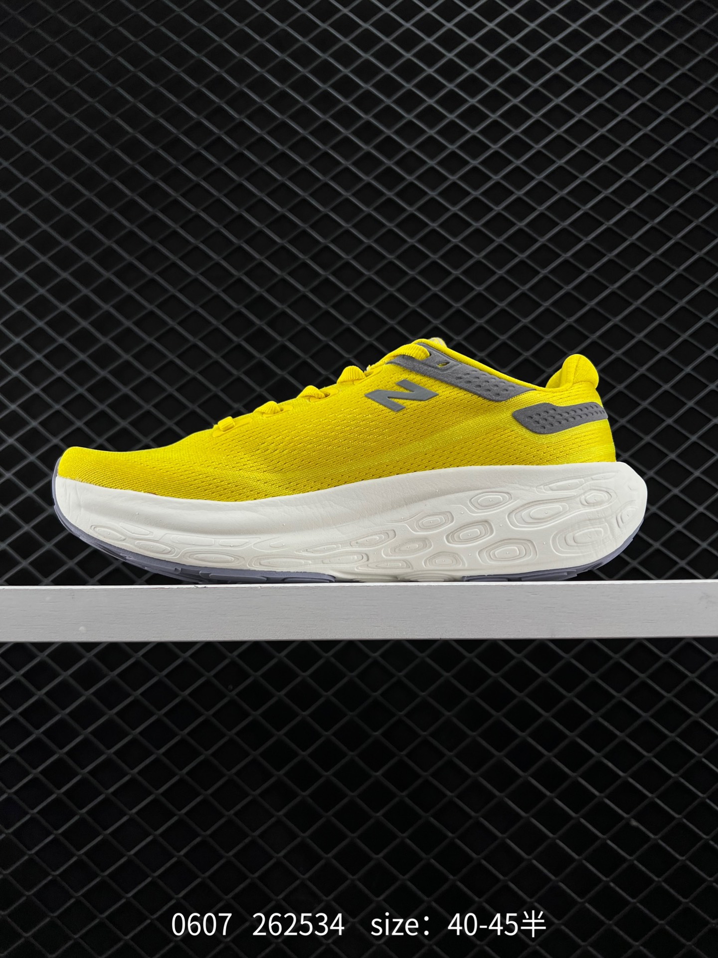 BLUE BOTTLE COFFEE x New Balance NB1080 v12